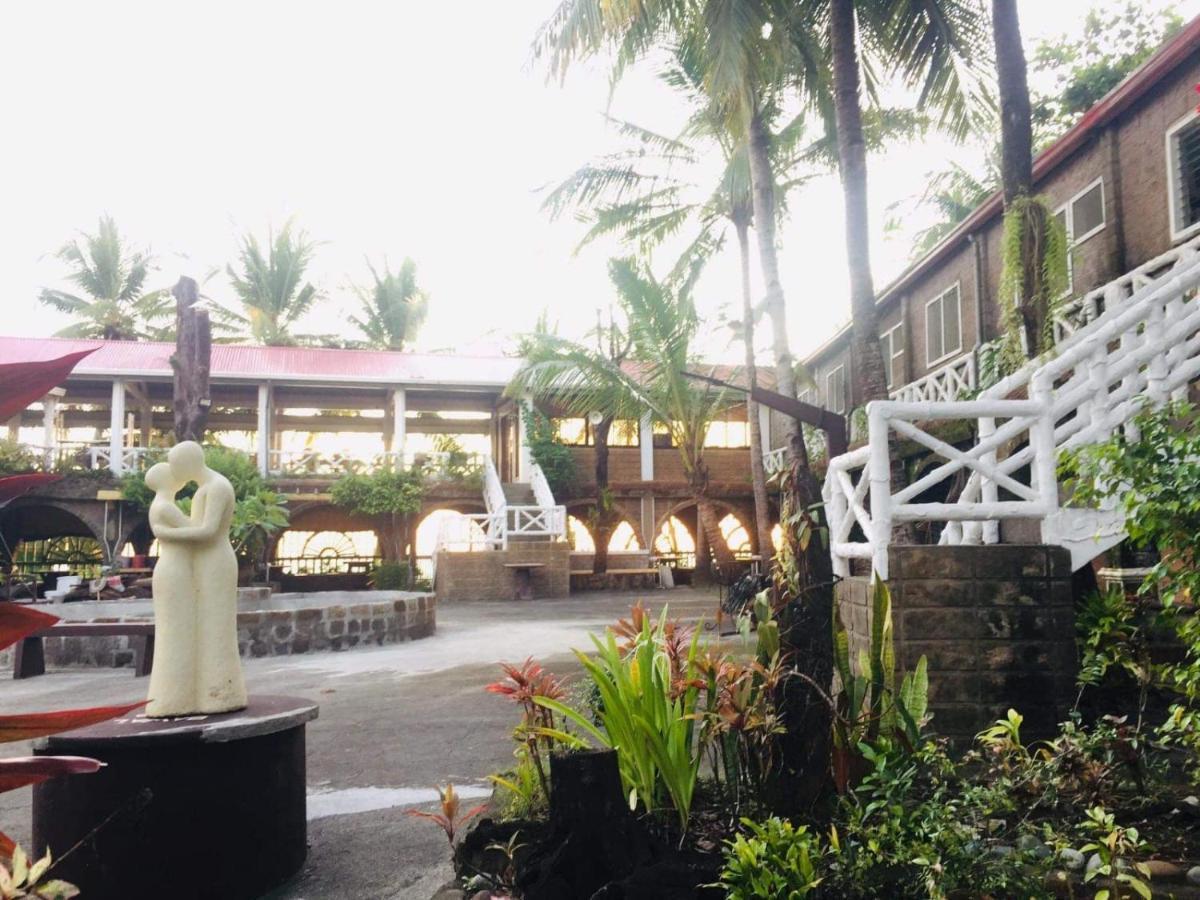 Sunbloom Beachfront Hotel And Restaurant Zambales Sinabacan Extérieur photo