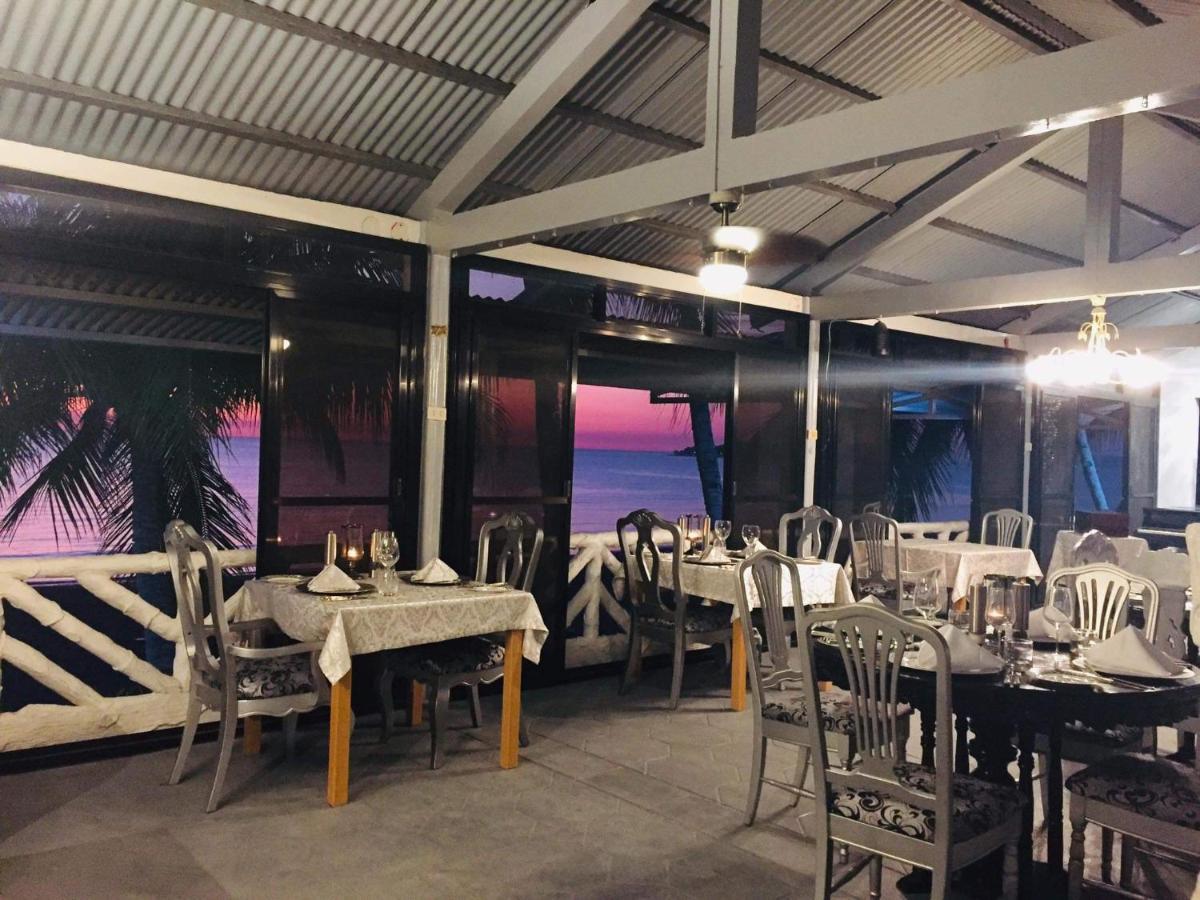 Sunbloom Beachfront Hotel And Restaurant Zambales Sinabacan Extérieur photo