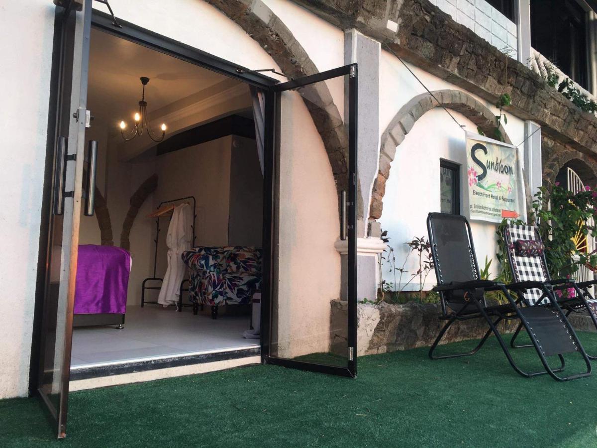 Sunbloom Beachfront Hotel And Restaurant Zambales Sinabacan Chambre photo