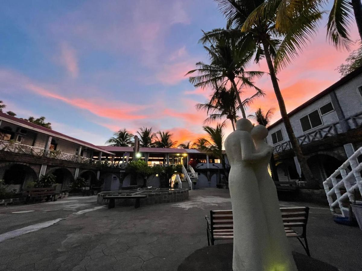 Sunbloom Beachfront Hotel And Restaurant Zambales Sinabacan Extérieur photo