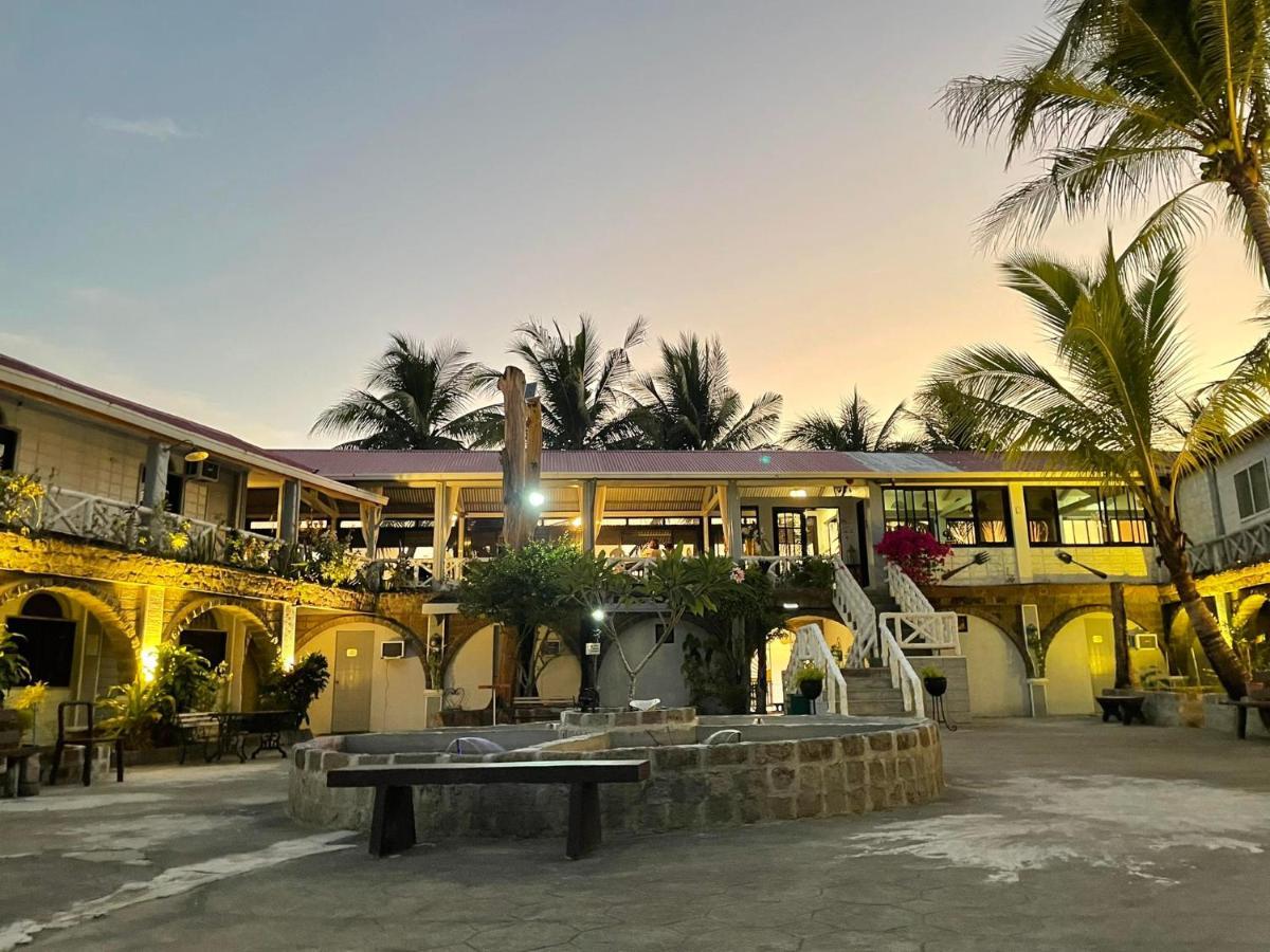 Sunbloom Beachfront Hotel And Restaurant Zambales Sinabacan Extérieur photo