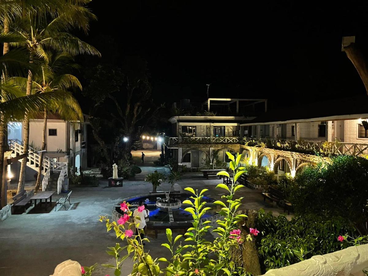 Sunbloom Beachfront Hotel And Restaurant Zambales Sinabacan Extérieur photo