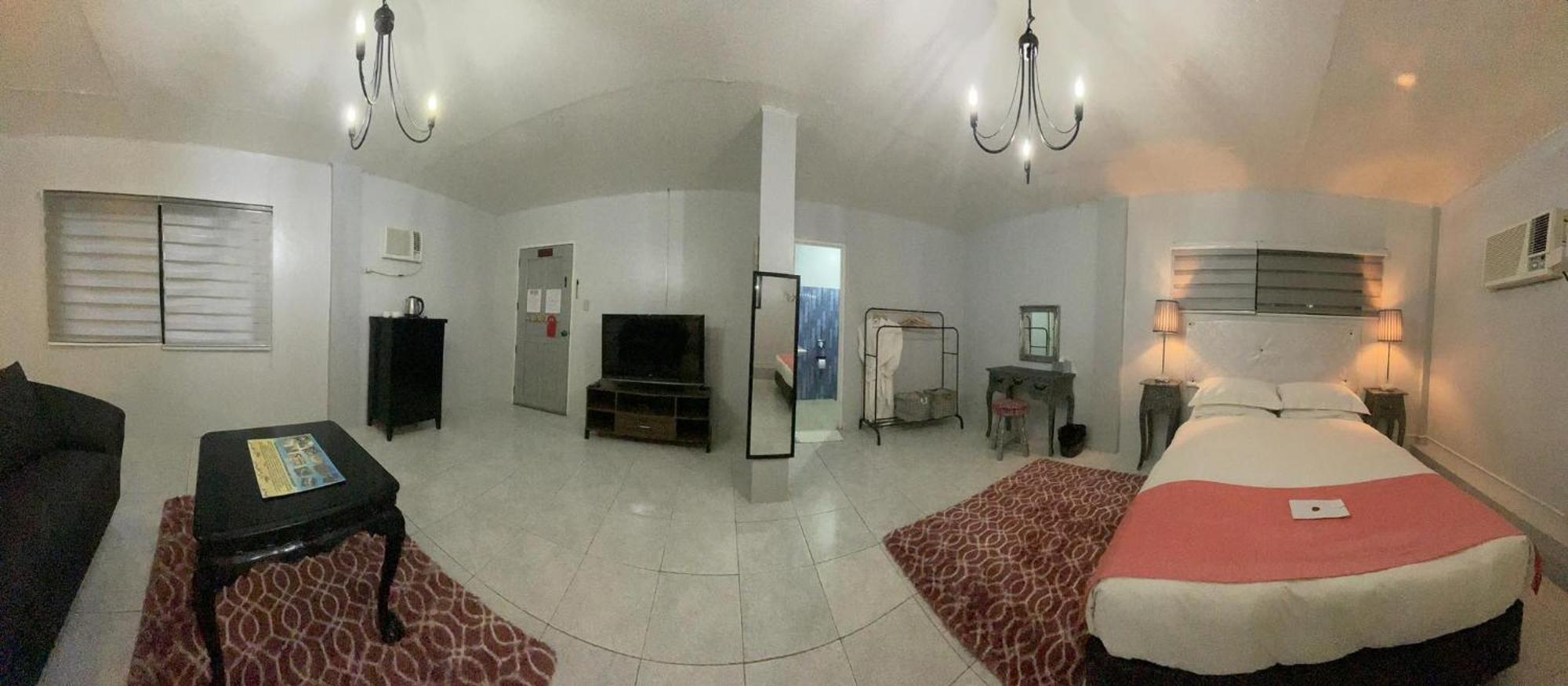Sunbloom Beachfront Hotel And Restaurant Zambales Sinabacan Extérieur photo