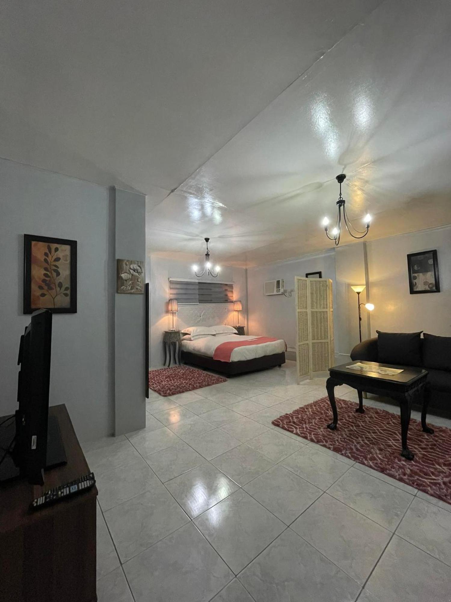 Sunbloom Beachfront Hotel And Restaurant Zambales Sinabacan Extérieur photo